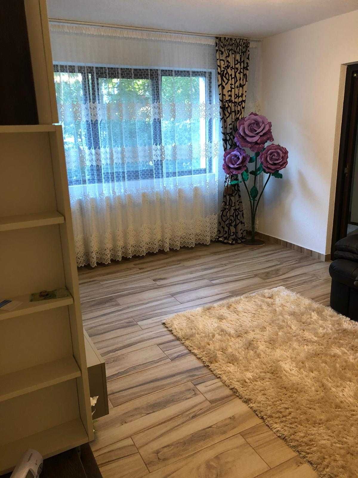 Închiriez apartament in regim hotelier