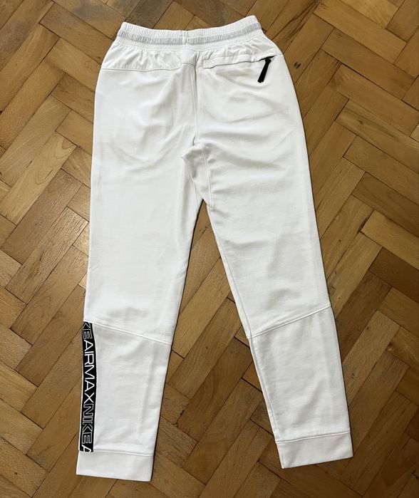 Анцунг Nike Air Max