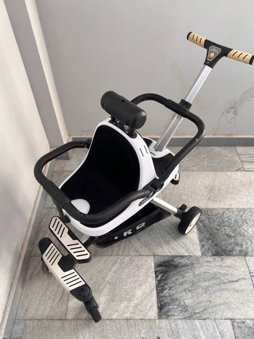 коляска для двойняшек и погодикам