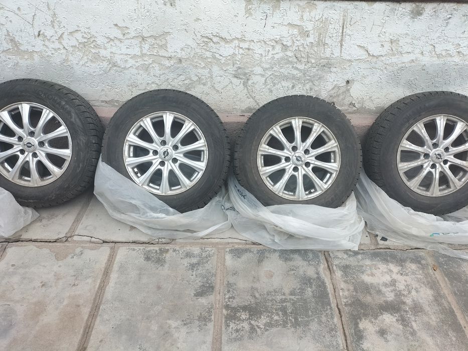 Шины и диски стояли на Хонда СРВ