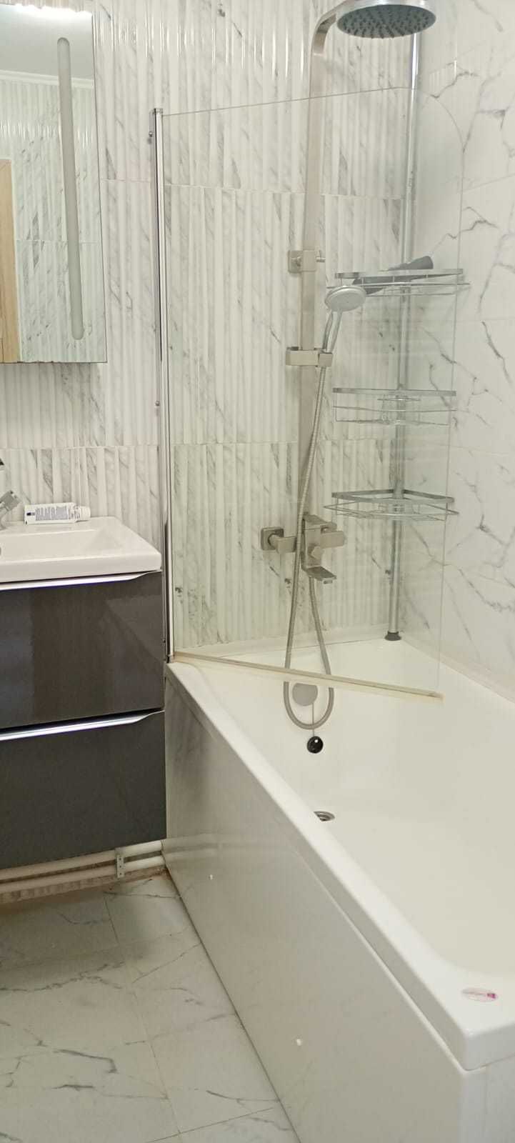 Apartament 3 camere b-dul Sudului-Spital Judetean