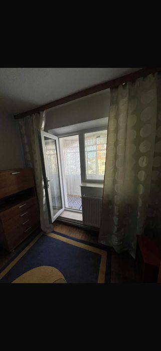 Inchiriez apartament 3 camere M6