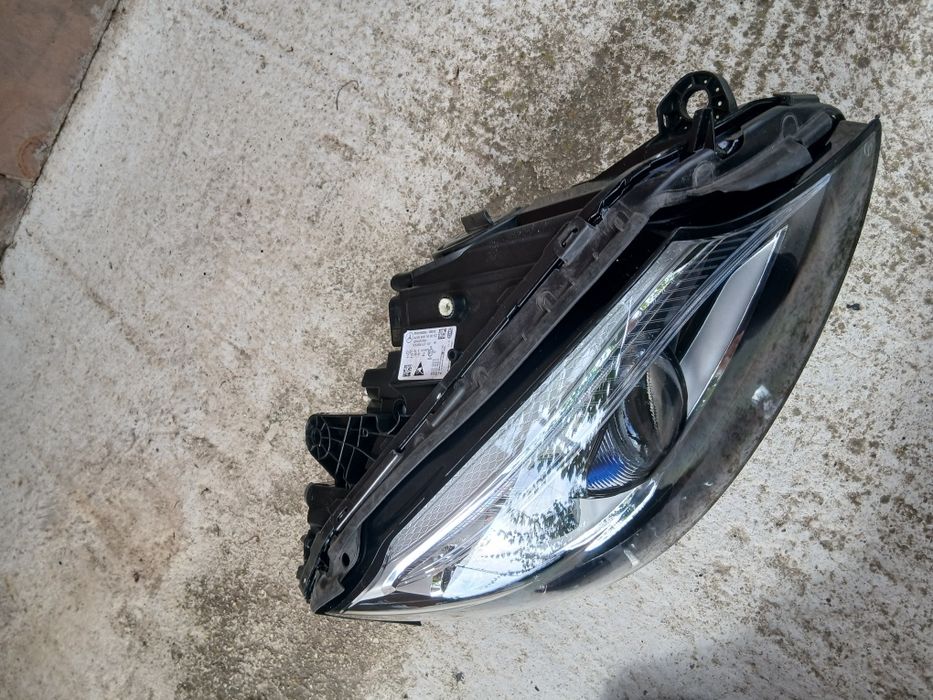 Десен фар mercedes c klas w205 lift