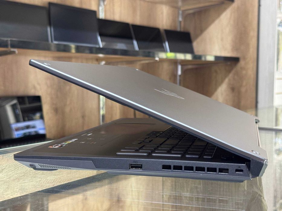 ASUS Gaming TUF F17 AMD Ryzen 7-6800H Ram 16 ssd 512 RTX 3060 6гб