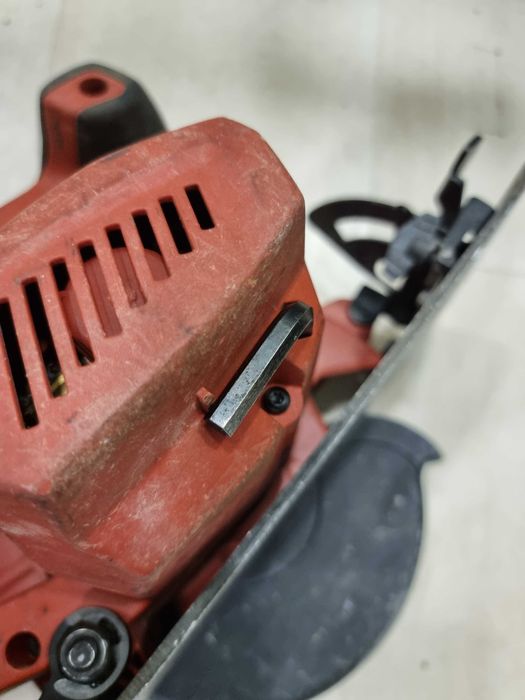 Акумулаторен ръчен циркуляр HiLTi