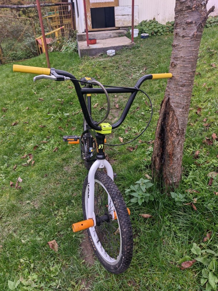 Bicicletă BMX Jumper