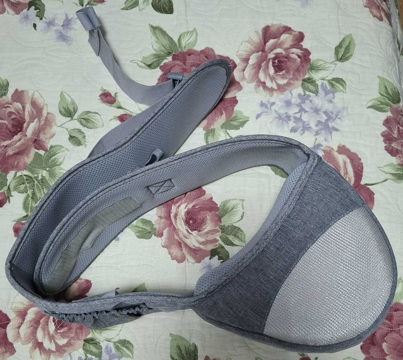 Scaunel cu centura pentru purtat bebe tip marsupiu Creative World Toys