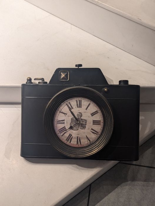 Часовник за стена фотоапарат ретро