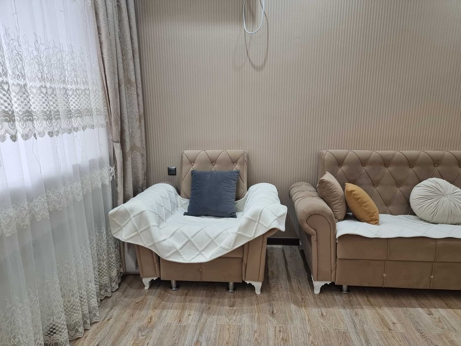 Продаются диван с креслами