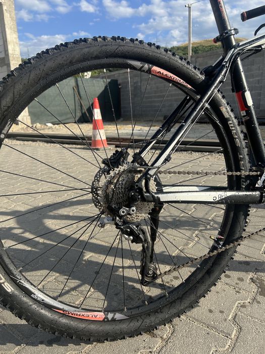 Vand cube  attention 29 30 de videze full deore xt