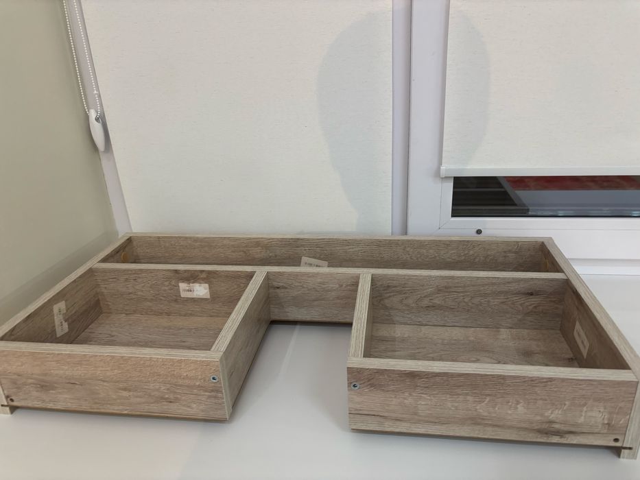 Выдвежной ящик под раквину