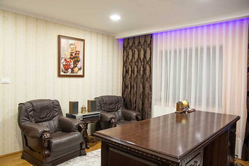 Oportunitate! Casa cu 4 dormitoare 3 bai 3600mp teren + gradina legume