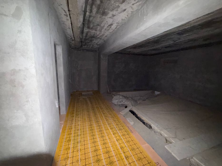 Продам участок в кибрае 2 сотки. Дом 300кв.м