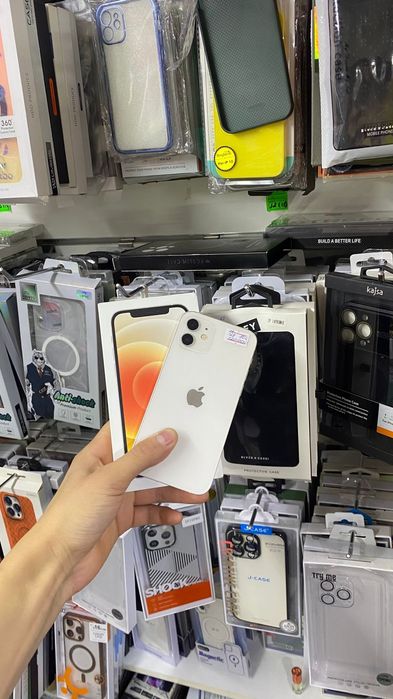 IPhone 12/128 паяти