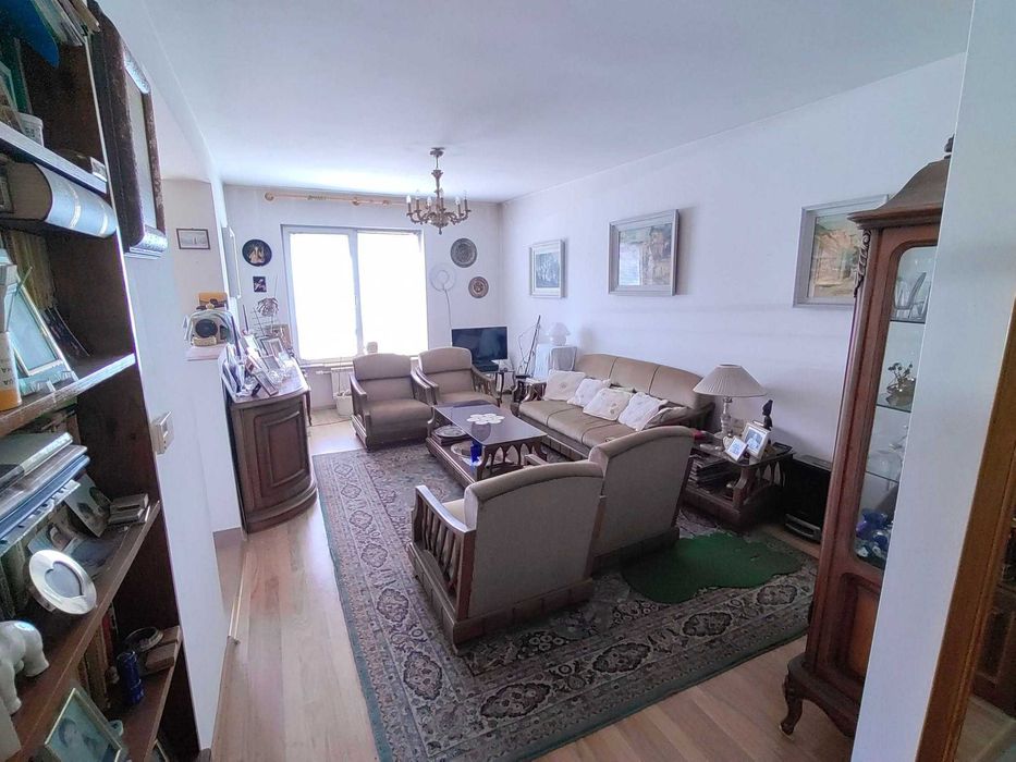 Продава се Двустаен апартамент в София, Център - 72 кв.м за 3195 €/кв.м - Снимка #1