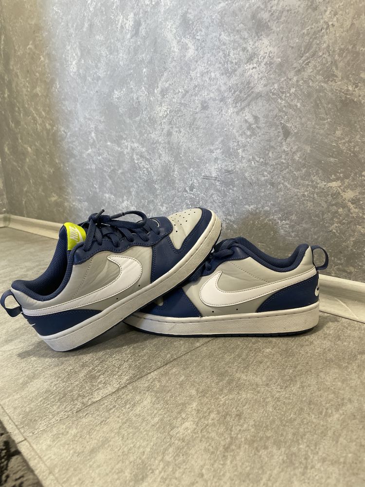 Nike Court Borough Low 2