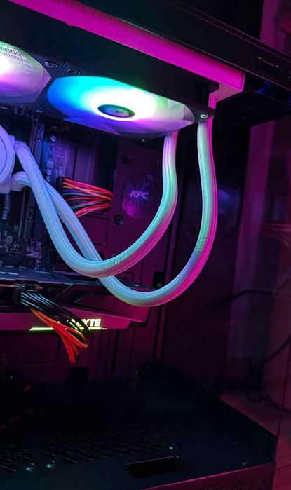 Vand PC Gaming Ryzen 5 8400F RTX 3060 12gb | 32gb DDR5 | 1TB SSD | NOU