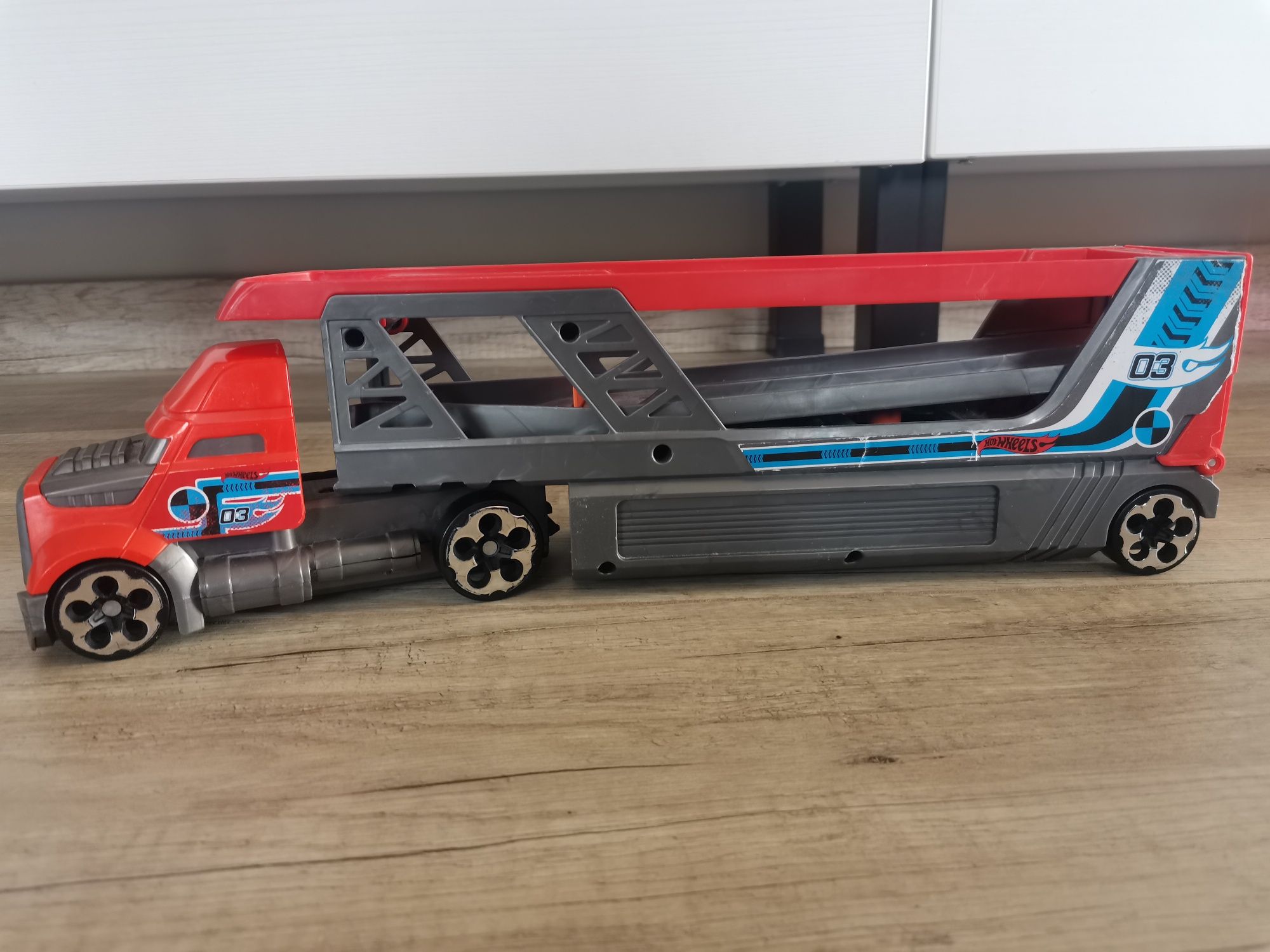 Автовоз на Hot wheels