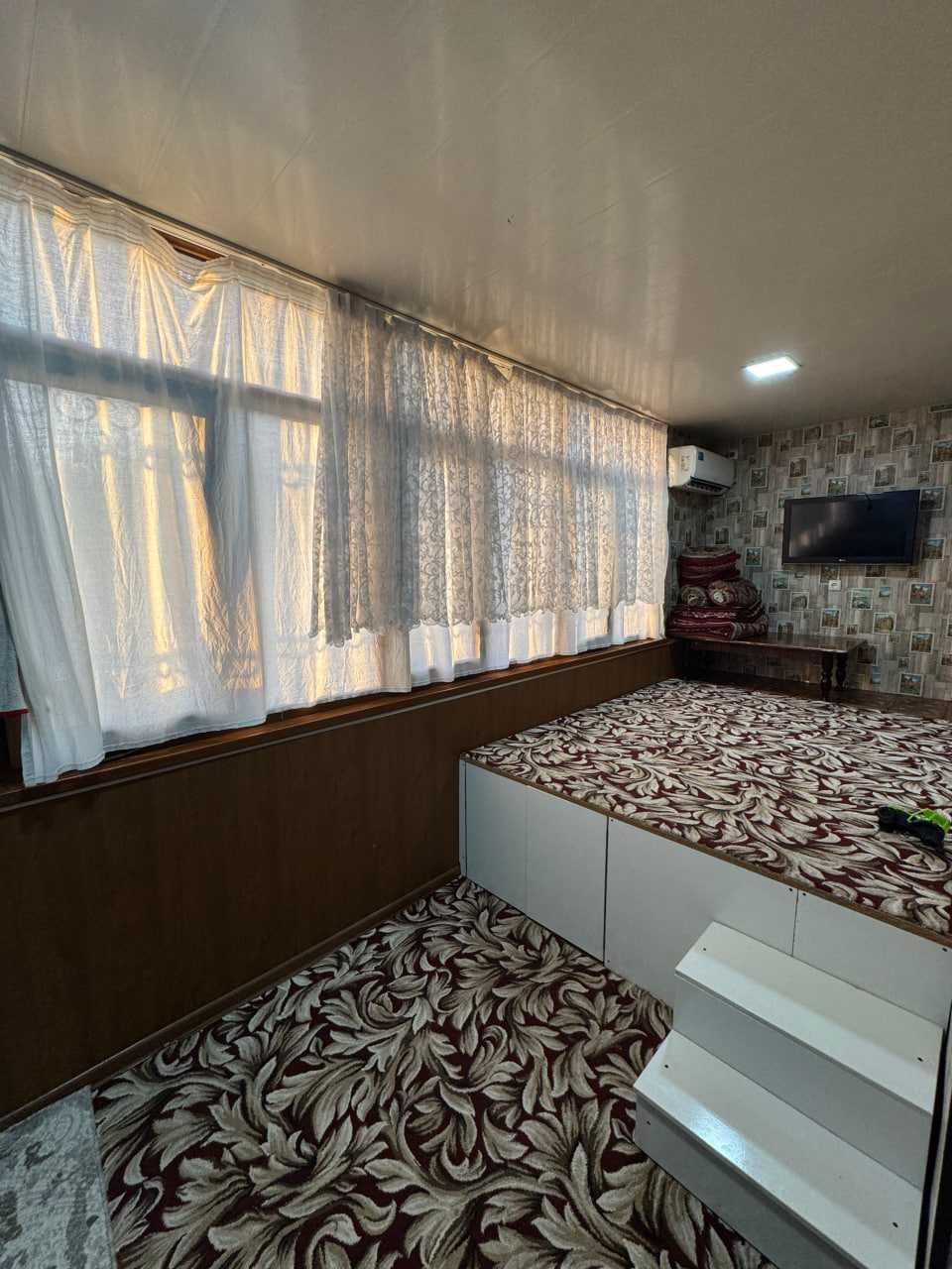 qoraqamishda 3 xona 1 etaj sorchno sotaman!