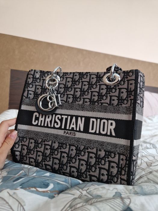 Страхотна дамска чанта