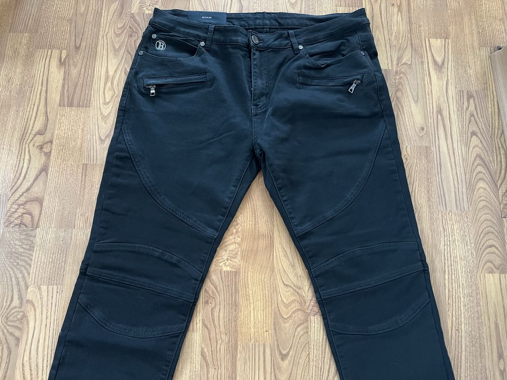 Дънки Balmain.