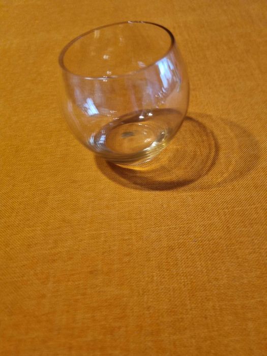 Стъклени чаши за вино, ракия и коктейлни