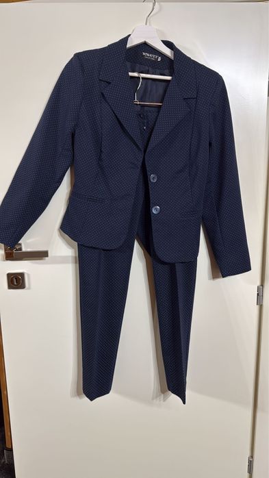 Costum Novatex nou fara eticheta