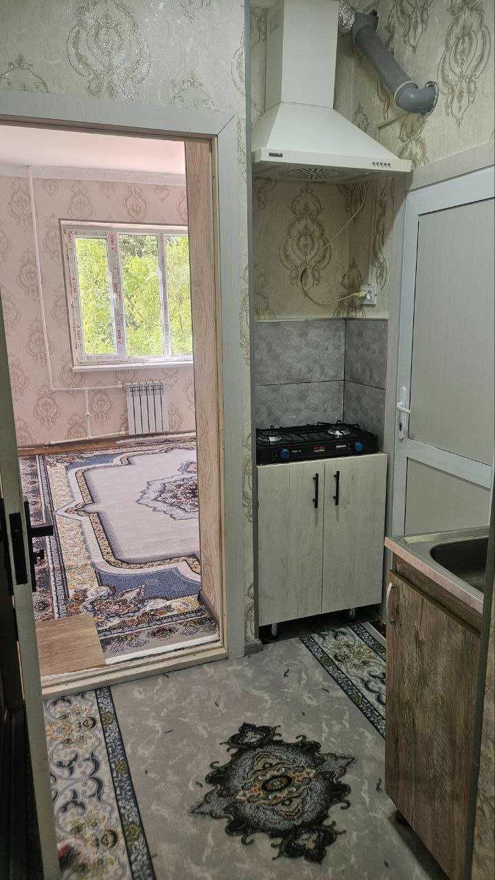 1 / 2 / 4  Общежитие. 20 м2. Евро. Ремонт. Метро. Алмазар.