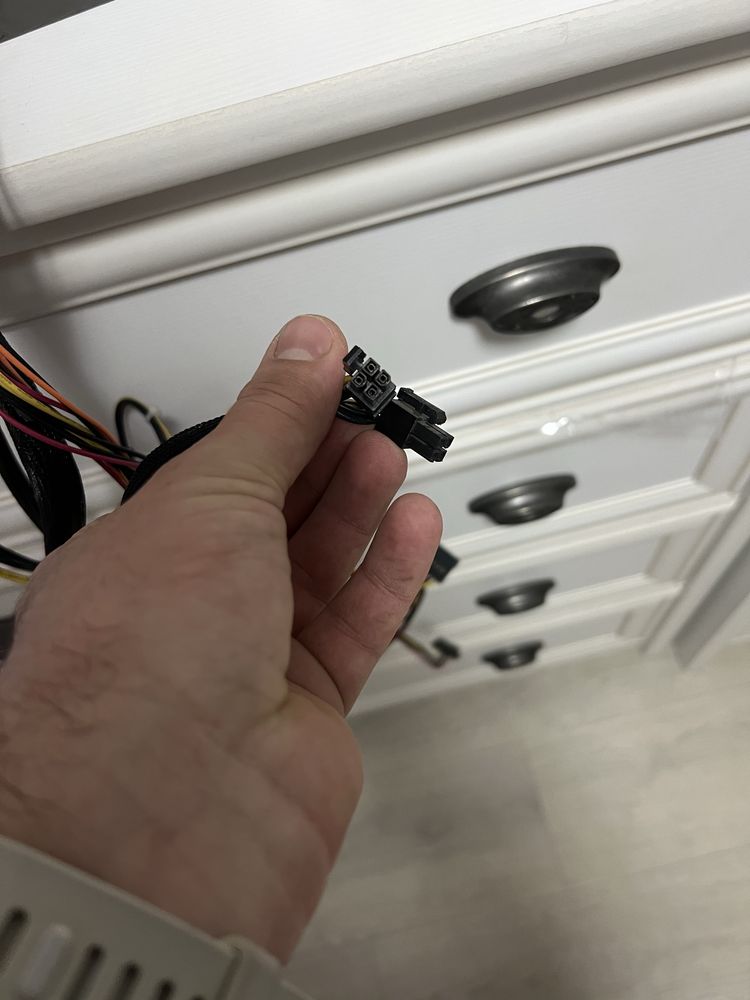 Блок питания 500W Huntkey работает но свистит