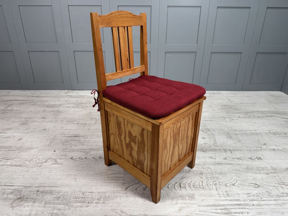 Селски шведски стол - ракла К056