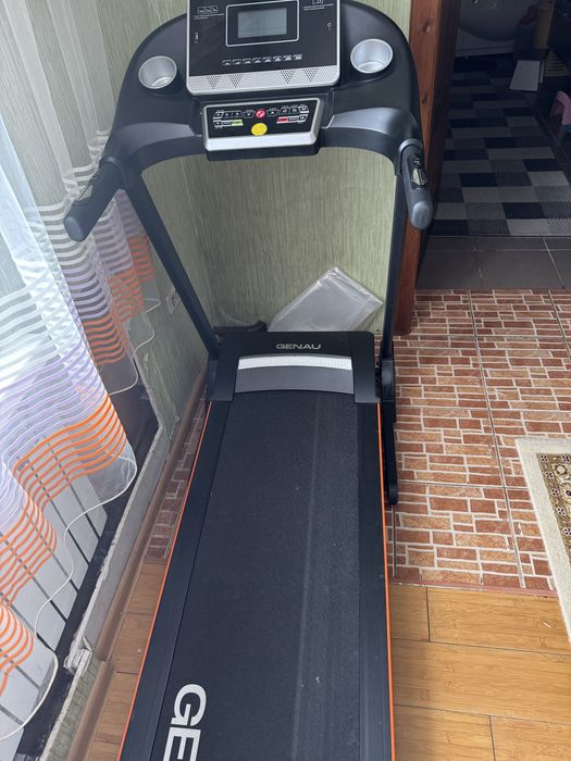 Продам беговую дорожку.