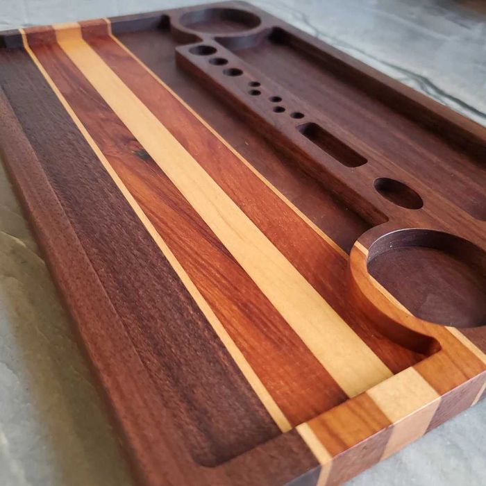 Луксозна дървена дъска за сервиране– ръчна изработка от три вида дърво