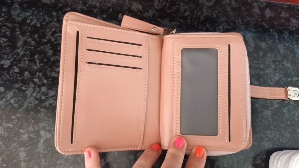 Нови дамски  портмонета