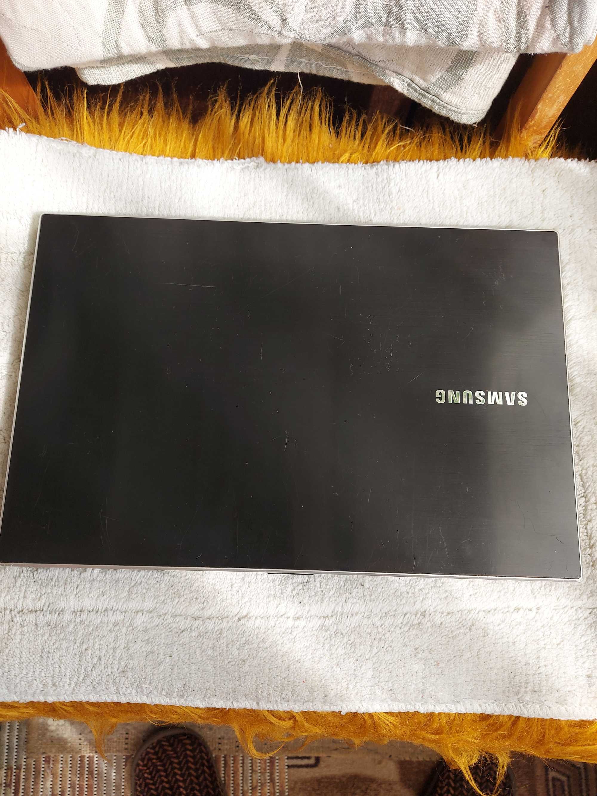 Samsung i7/8ram/240ssd