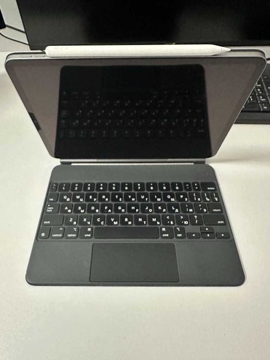 Продаю iPad Pro 11" M2, 512 GB, Space Gray с комплектом