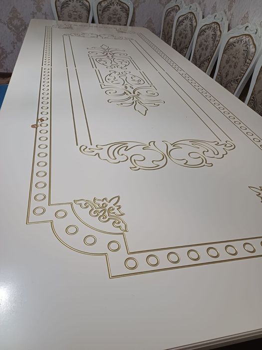 Стол гостинный качественный добротный новый  отличного качества