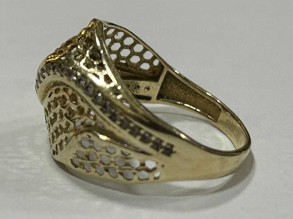 Златен пръстен 14 К 585 /3,29 гр.