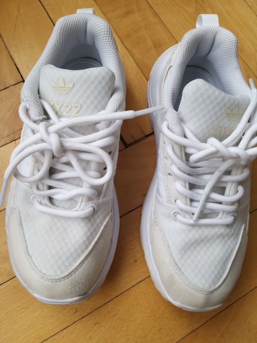 Детски бели маратонки Adidas ZX22, н.31