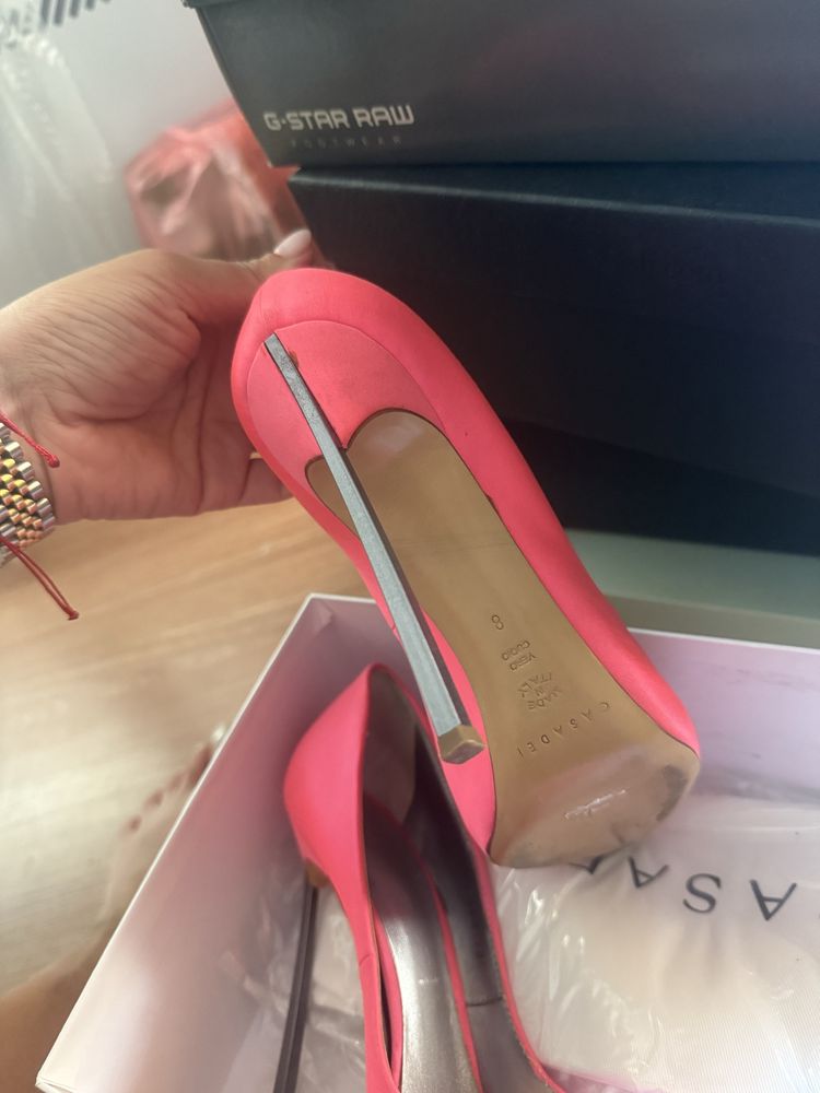 Разпродажба лични обувки 38 Casadei versace liljo