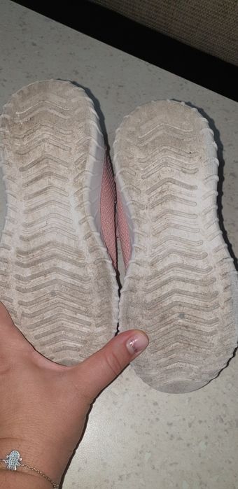 Adidasi roz fete Sinsay 31