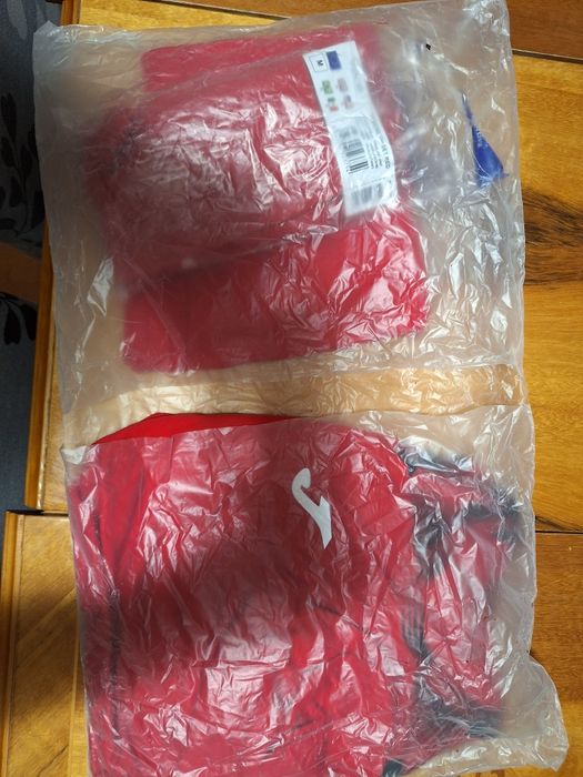 Vând tricou de portar Joma Zamora VIII - roşu (mânecă lungă)