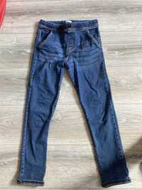 Продам джинсы на мальчика 9-11 лет