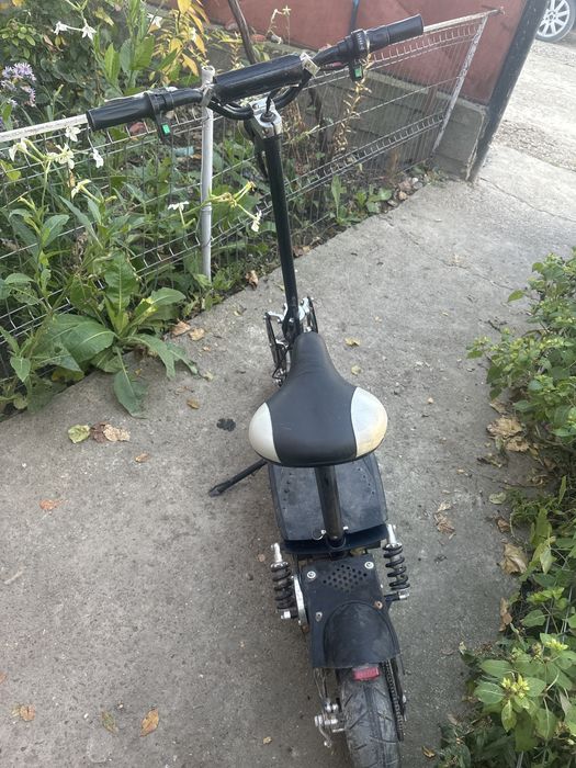 Vand trotineta model HB-ES1000A