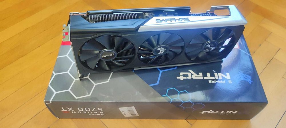 Sapphire NITRO+ RX 5700 XT 8GB GDDR6- rezervată