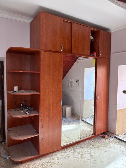 Продается большой шкаф