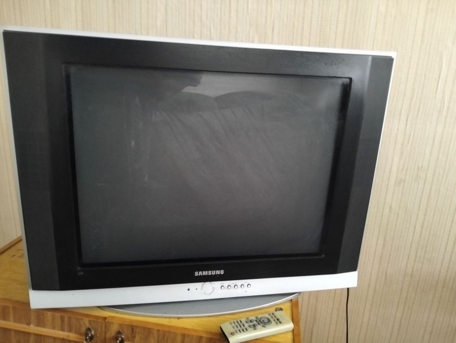 Телевизор продам