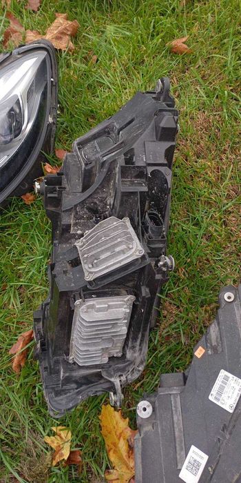 Фарoве и стопове S222  2014/17 и 2017 /20 американски и европейски