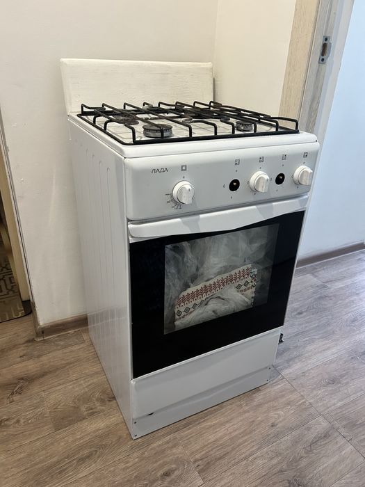 Продам Газ плиту Лада