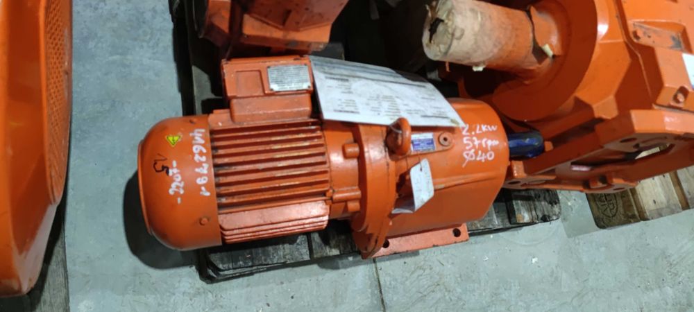 Motor electric trifazat cu reductor Bauer 2.2kW 57rpm