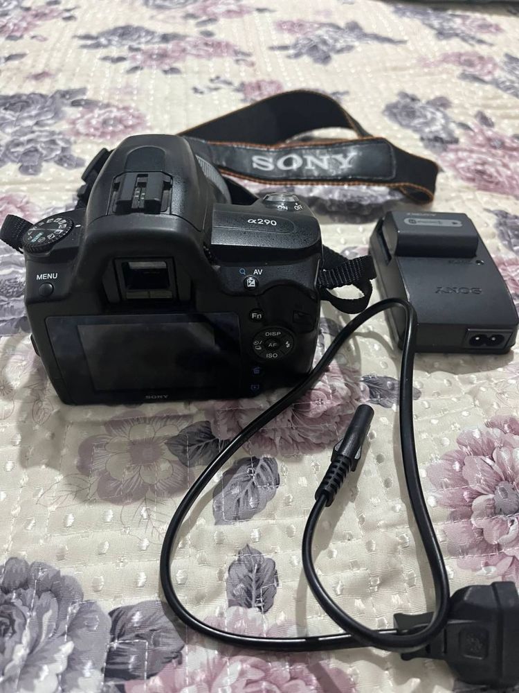 Продам фотоаппарат Sony α290
